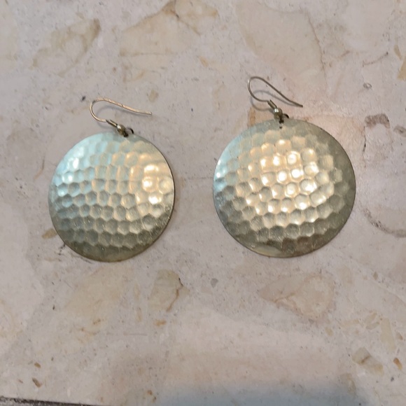 CIRCULAR Dish FAUX GOLD TEXTURED EARRINGS - Picture 1 of 4